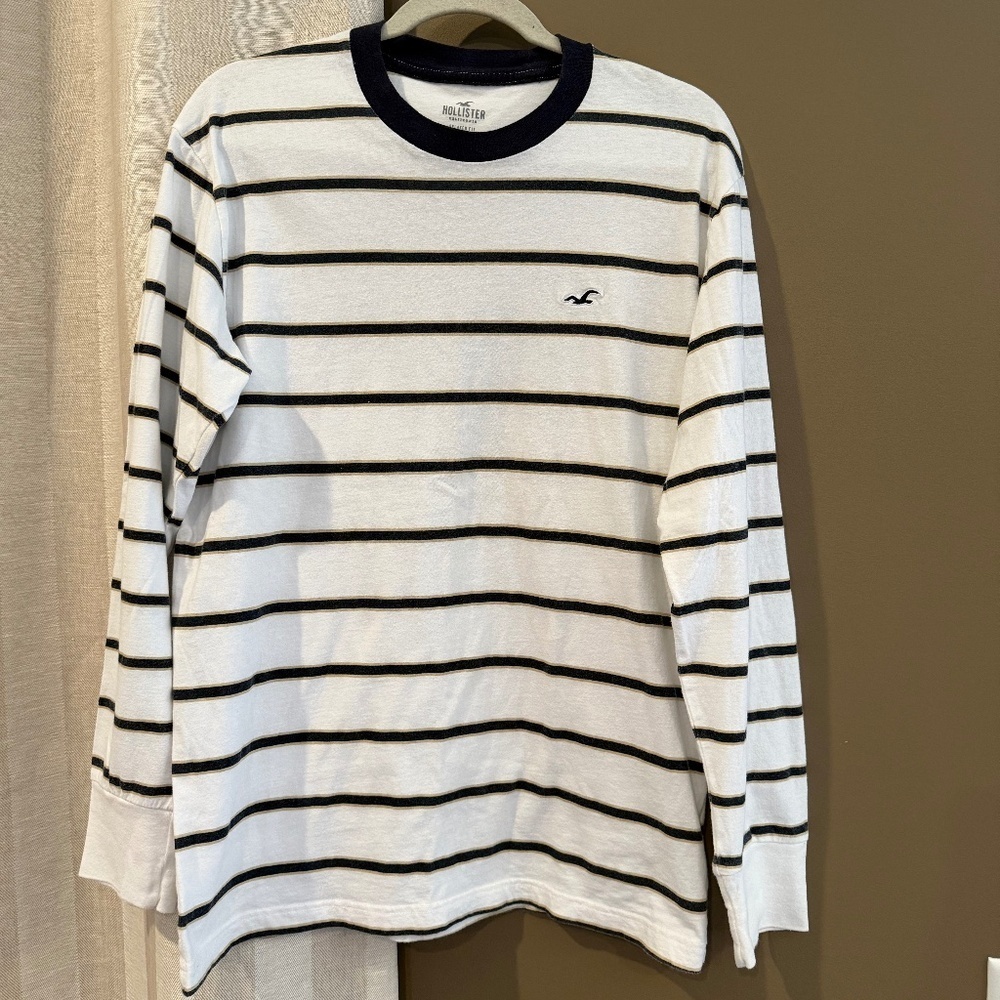 Hollister White Navy Striped Crew Neck Shirt School Neutral, Size Medium